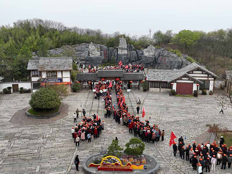 常州古城，父母?jìng)儊砹耍『幽系V山第十三屆孝文化感恩旅游節(jié)*后一站